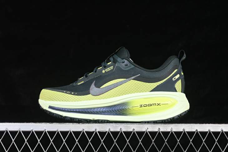 Picture of Nike Vomero 18 _SKUfw21977715179225041fw